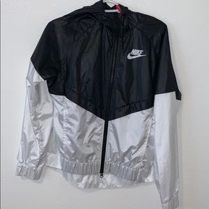 Nike white and black windbreaker